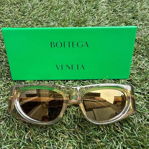 Bottega Veneta BV1144S 003 51mm Oval Cat Eye Brown Transparent Bronze Sunglasses Bottega Veneta BV1144S 003 51 mm Oval Cat Eye Brown Bronze  main image 4